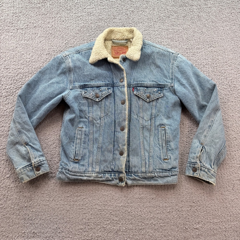Levi's Women XS Light Wash Sherpa Lined Denim Trucker Jacket Star Studded 2018